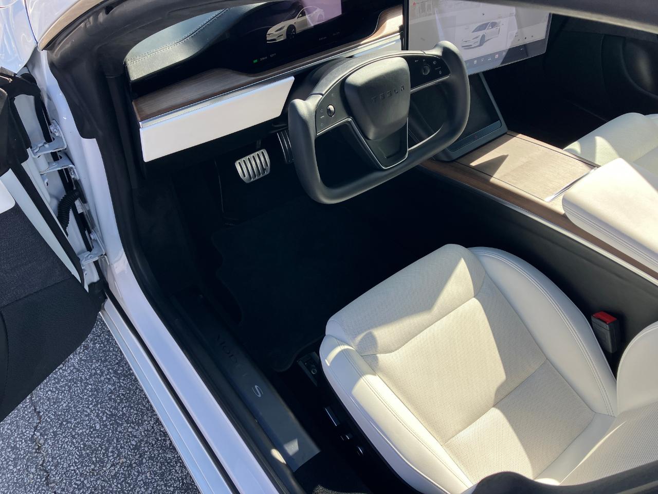 Tesla Model S  2023