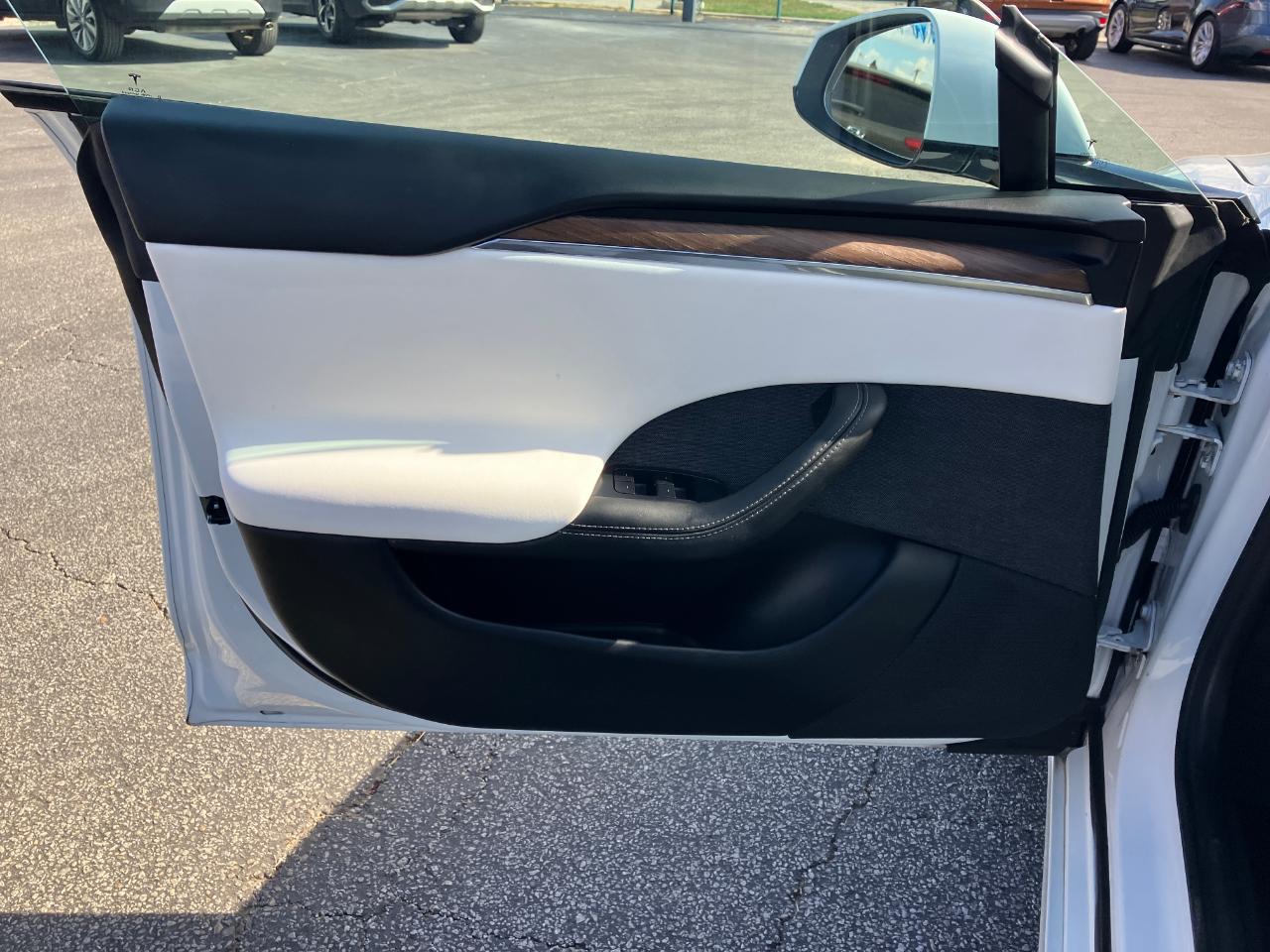 Tesla Model S  2023