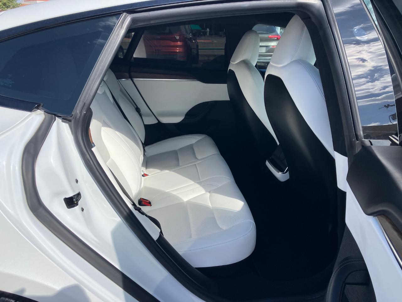 Tesla Model S  2023