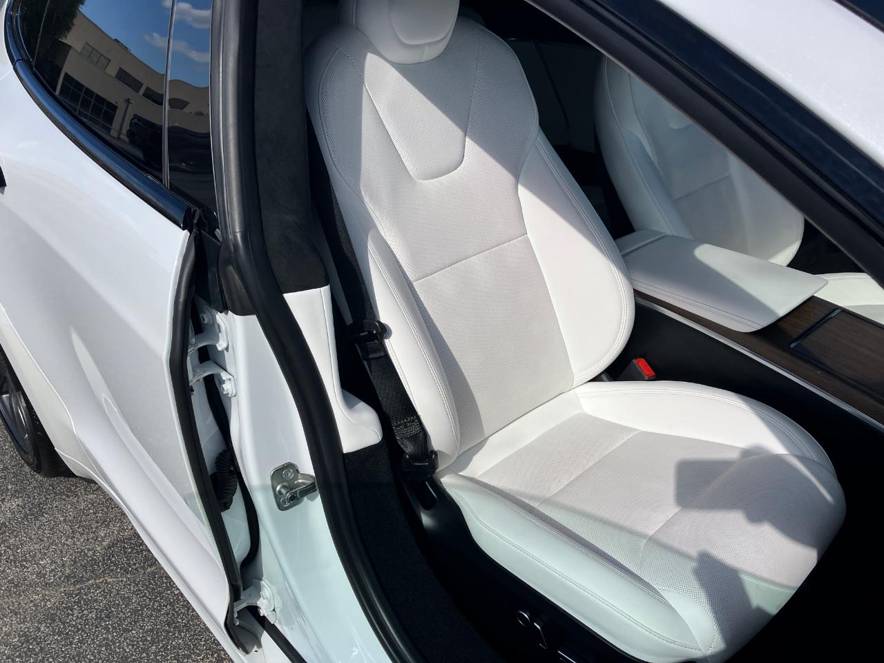 Tesla Model S  2023