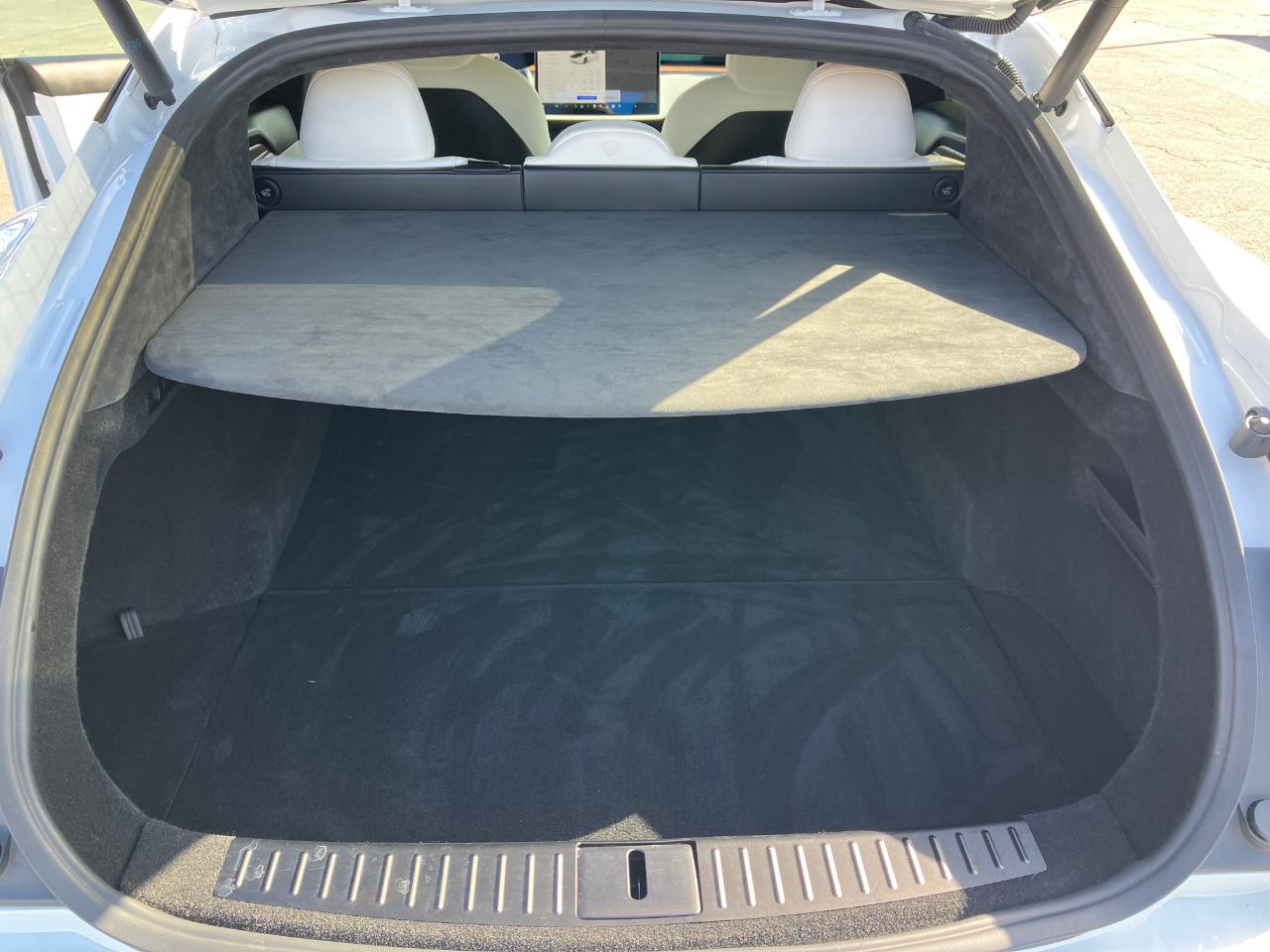 Tesla Model S  2023