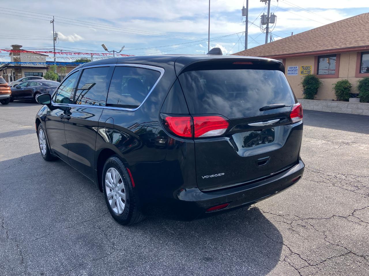 Chrysler Voyager L 2021