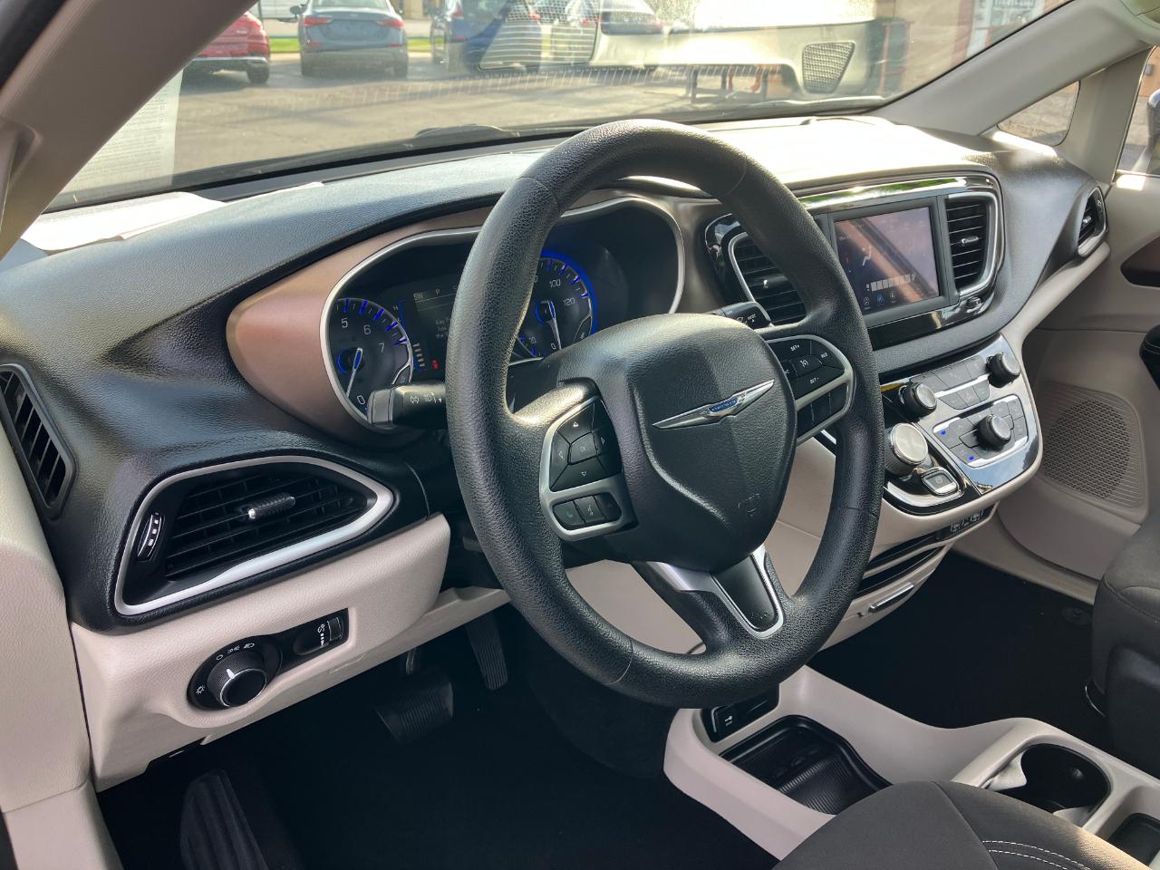Chrysler Voyager L 2021