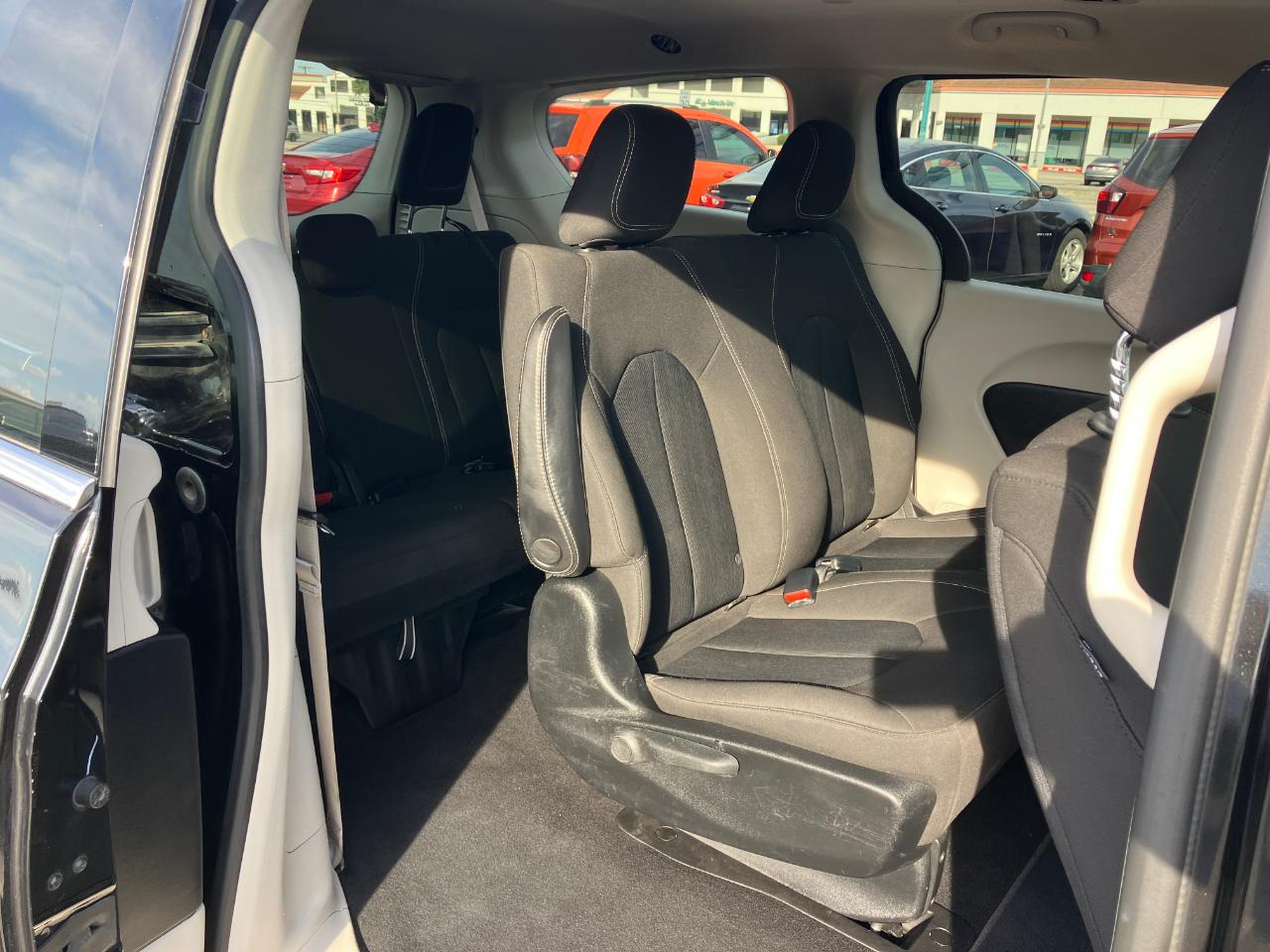 Chrysler Voyager L 2021