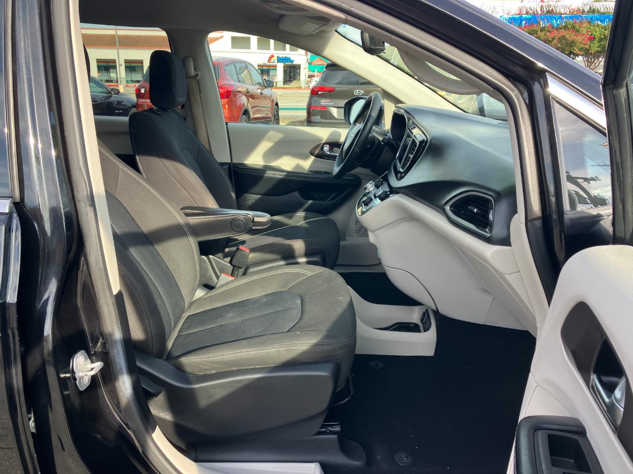 Chrysler Voyager L 2021
