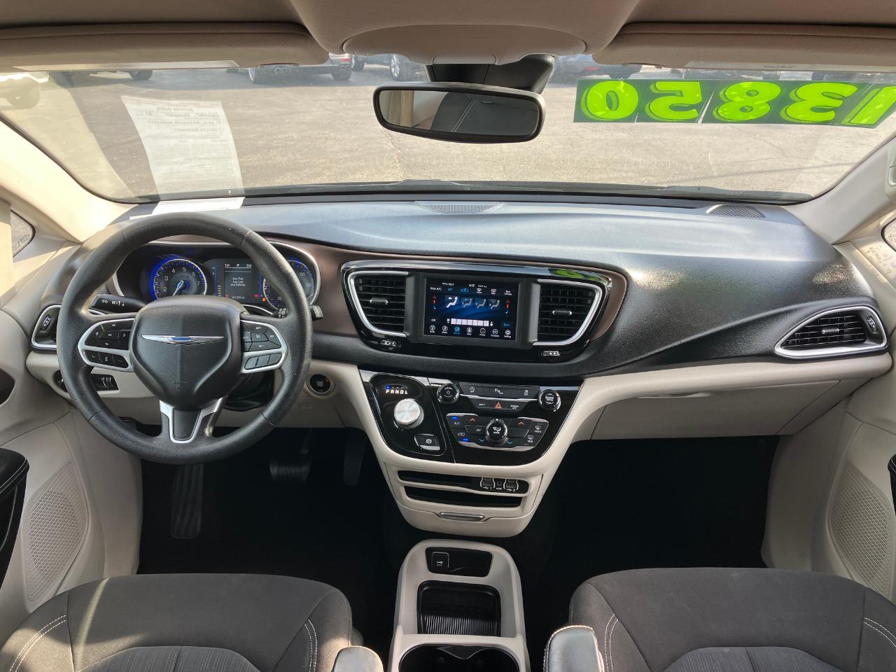 Chrysler Voyager L 2021