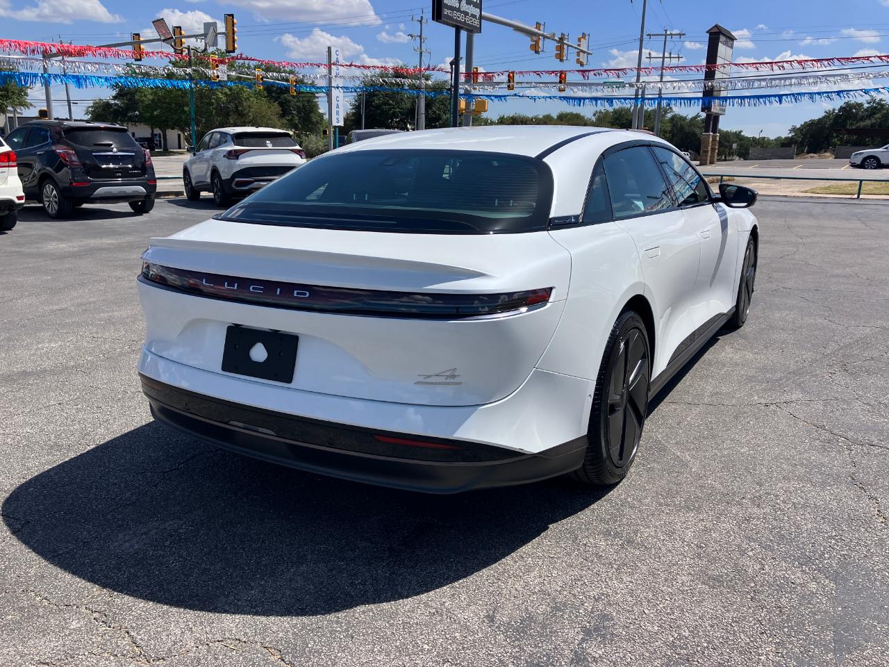 Lucid Air Touring 2024