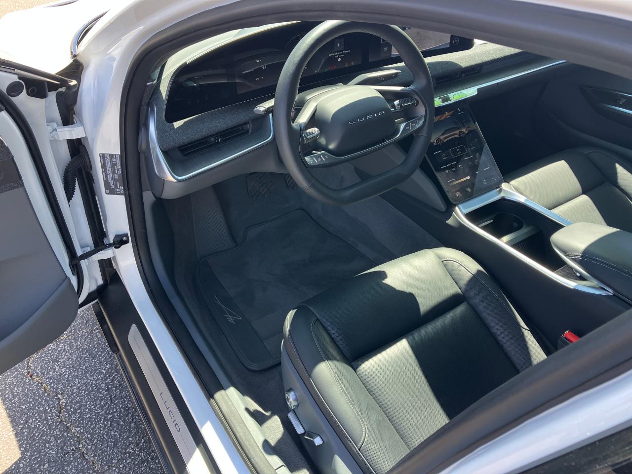 Lucid Air Touring 2024