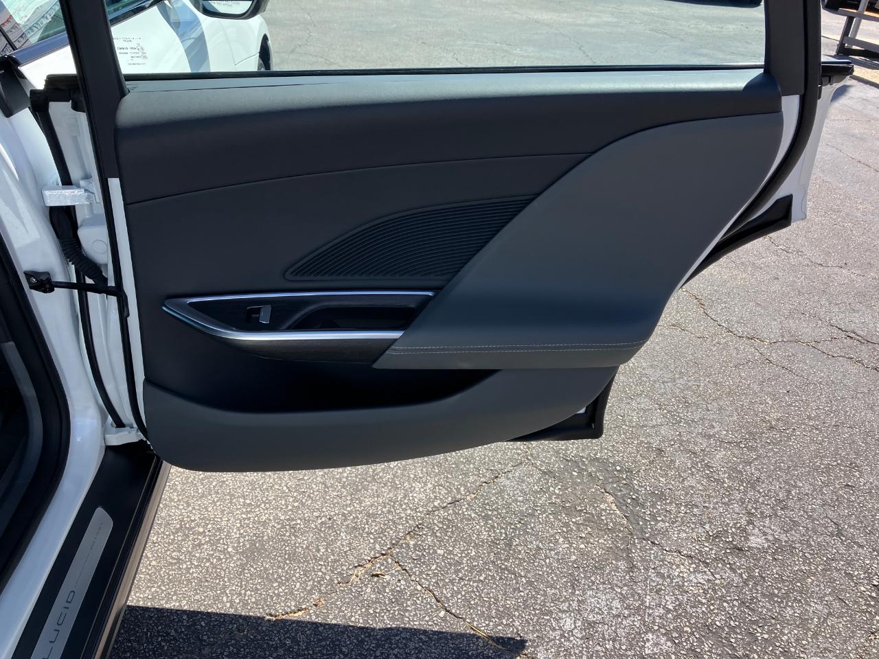 Lucid Air Touring 2024