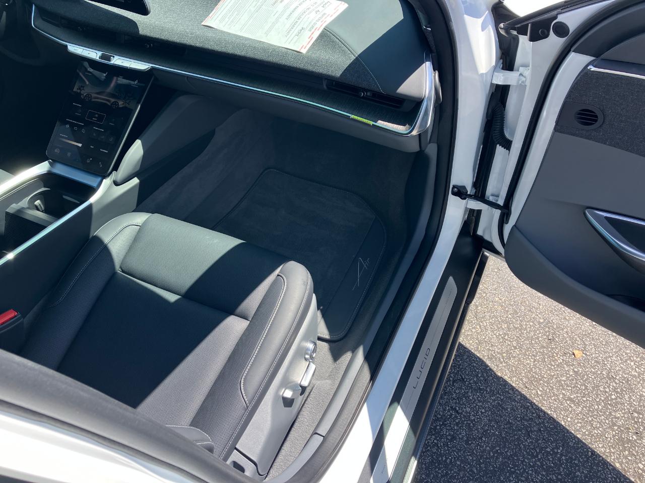 Lucid Air Touring 2024