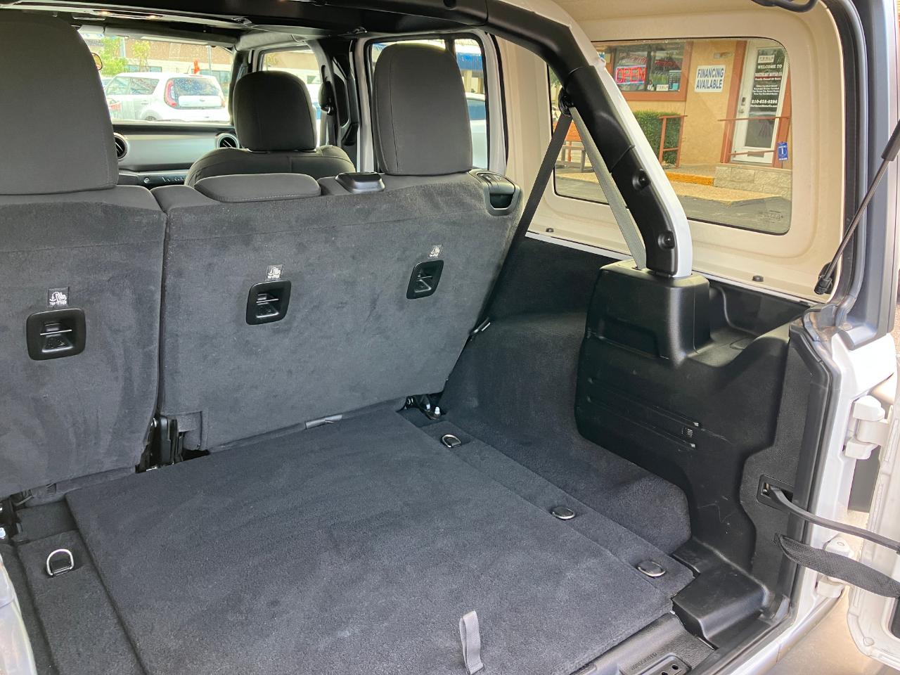Jeep Wrangler Unlimited Sport 2020