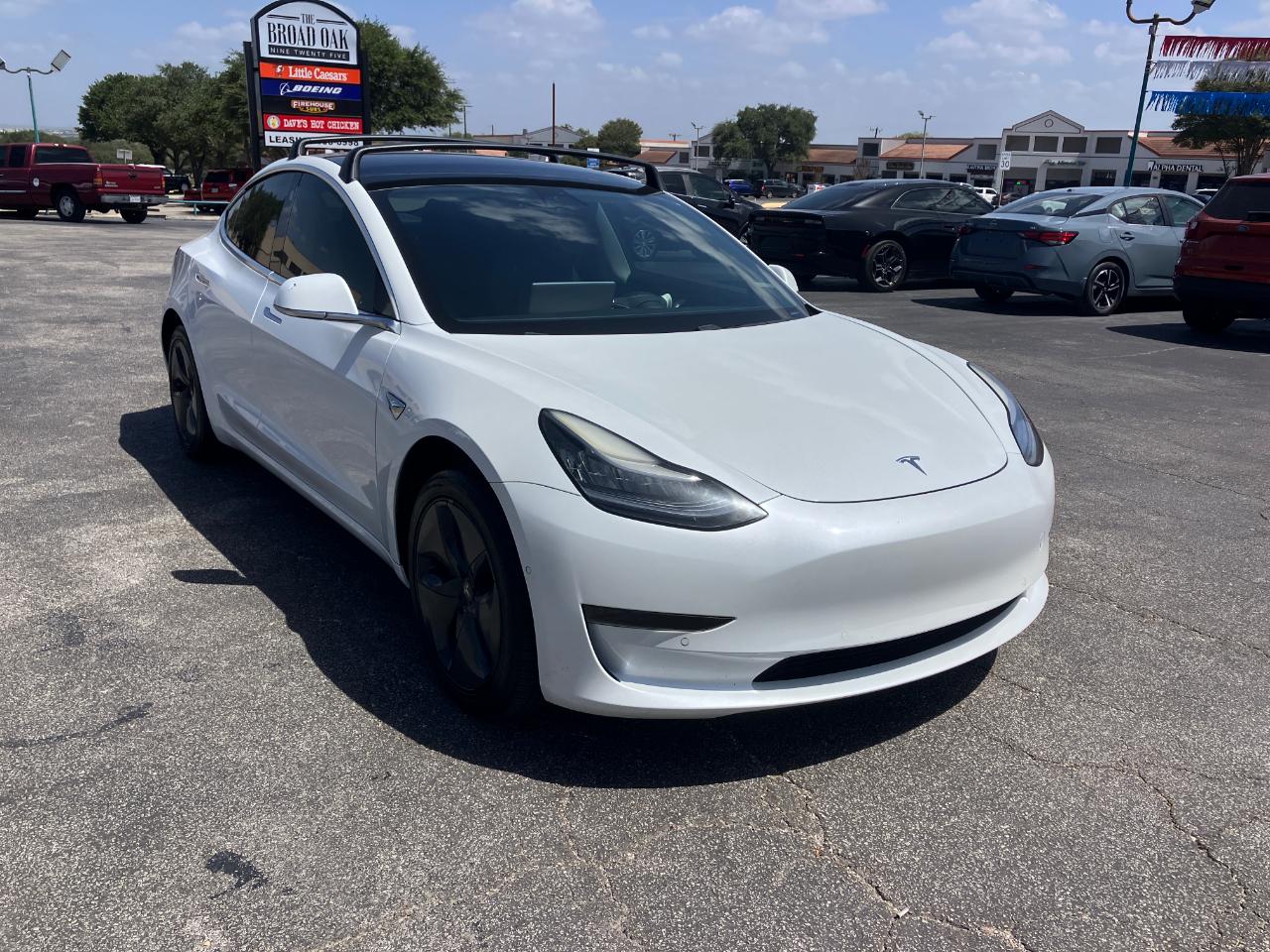Tesla Model 3  2019