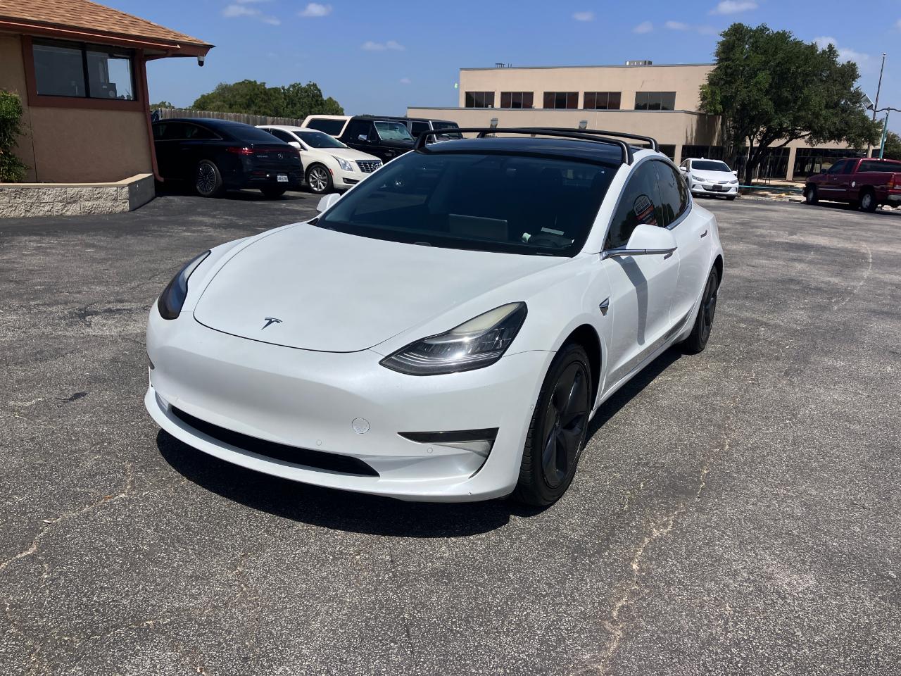 Tesla Model 3  2019