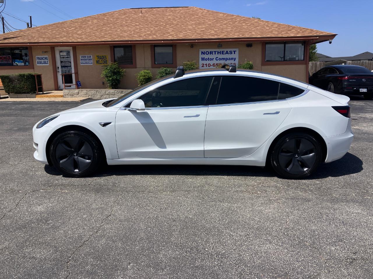 Tesla Model 3  2019
