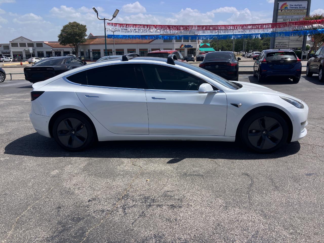 Tesla Model 3  2019