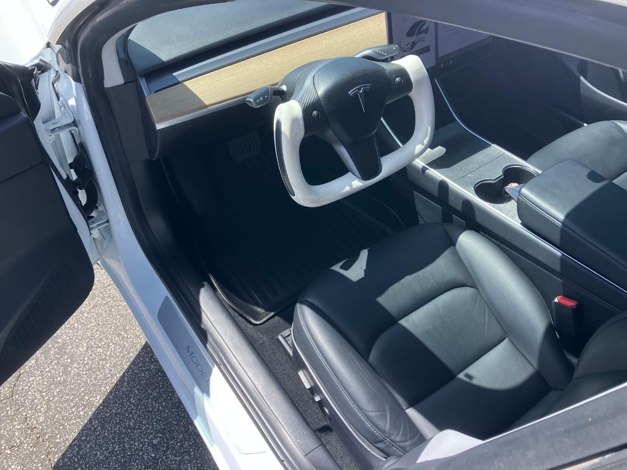 Tesla Model 3  2019