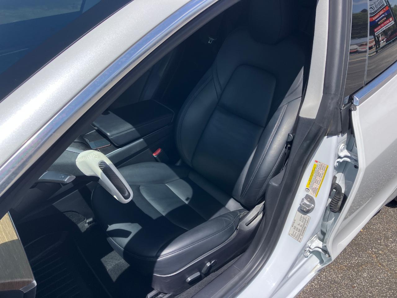 Tesla Model 3  2019
