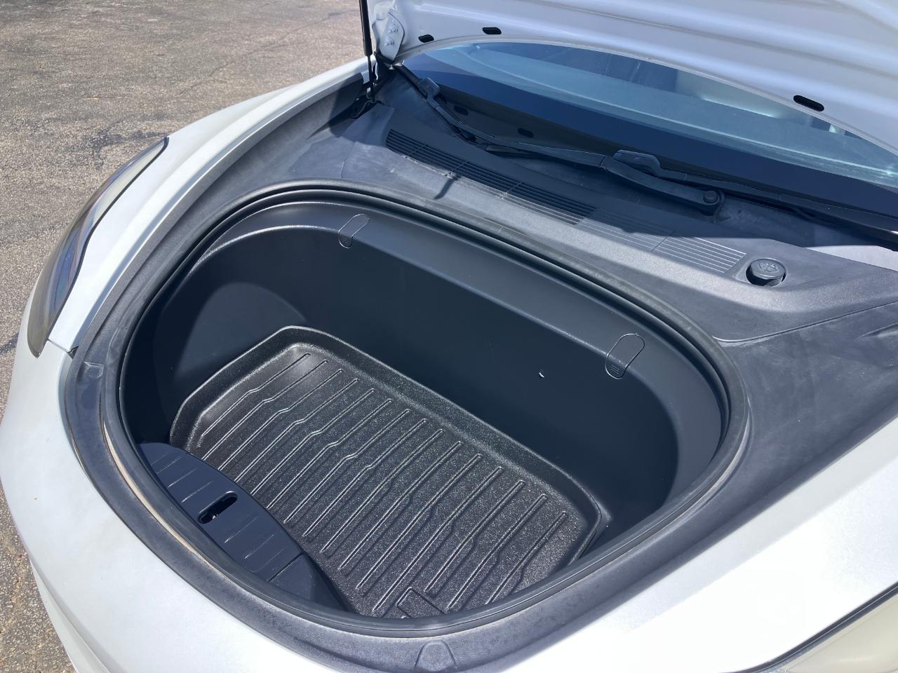 Tesla Model 3  2019