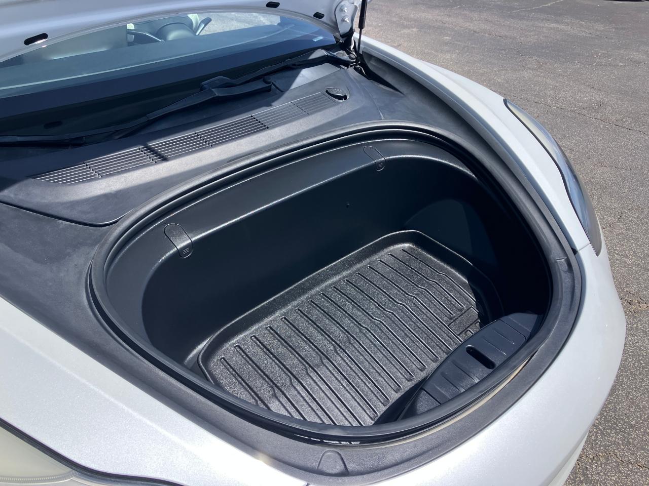 Tesla Model 3  2019