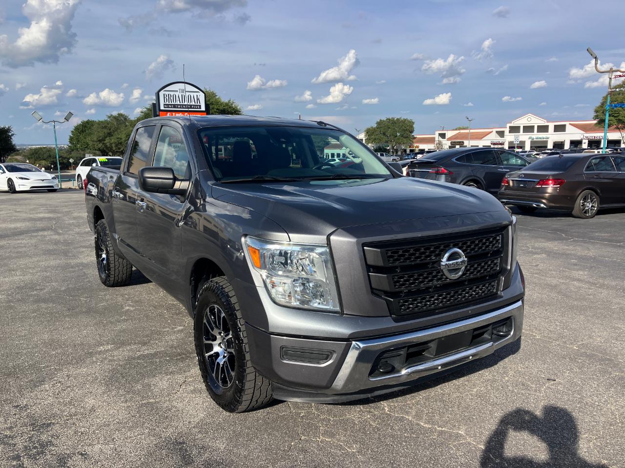 Nissan Titan  2021