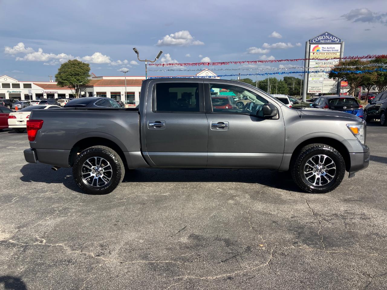 Nissan Titan  2021