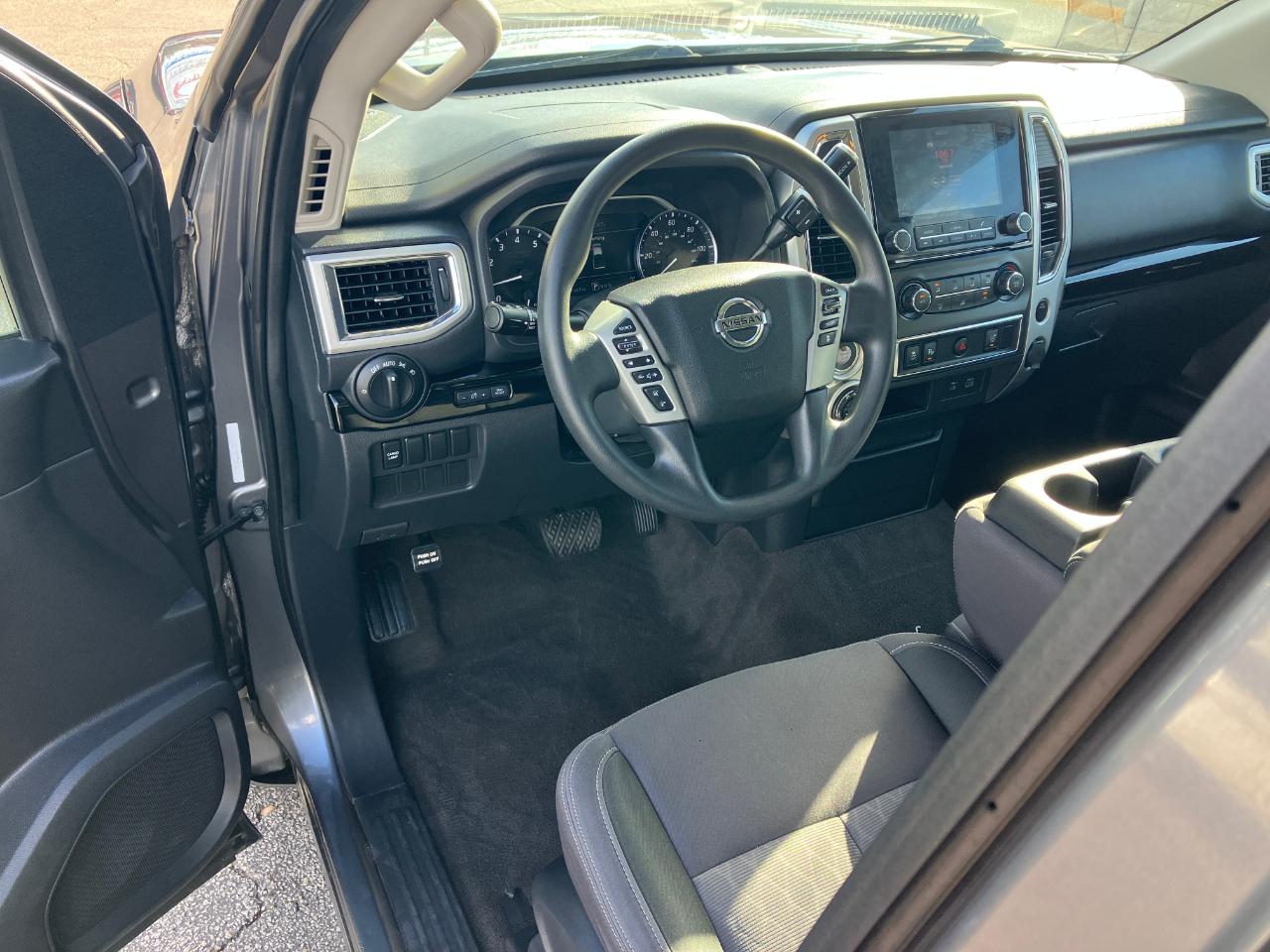 Nissan Titan  2021