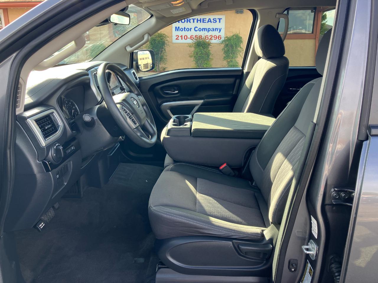 Nissan Titan  2021