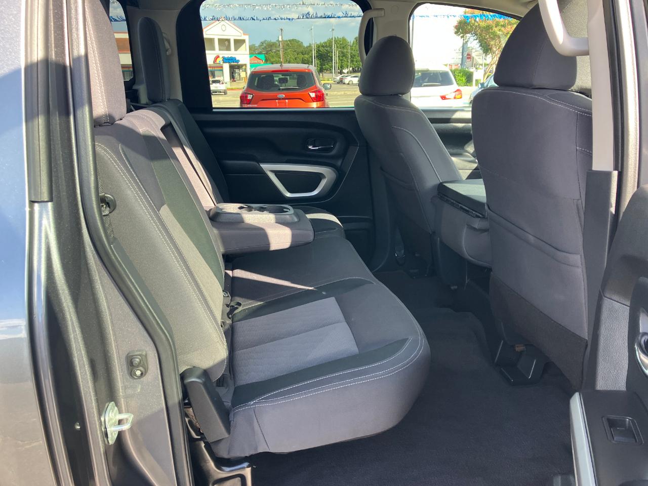 Nissan Titan  2021