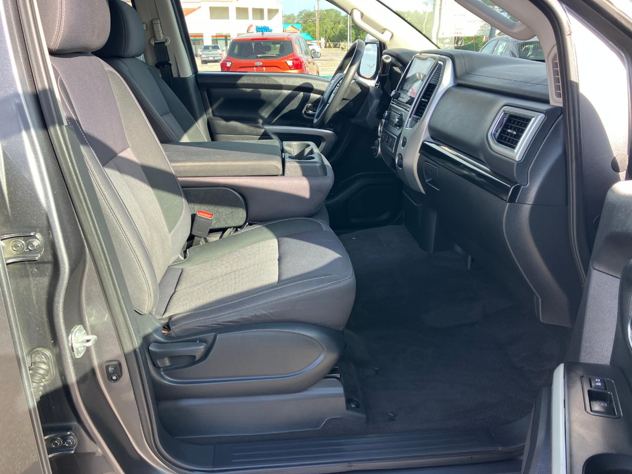Nissan Titan  2021