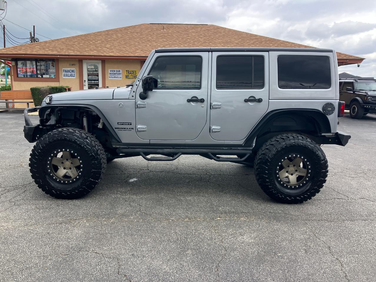 Jeep Wrangler Unlimited Sport 4WD 2017