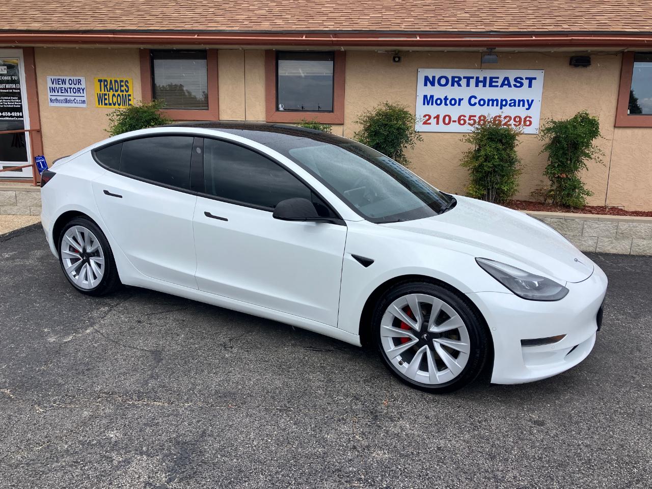 Tesla Model 3  2021