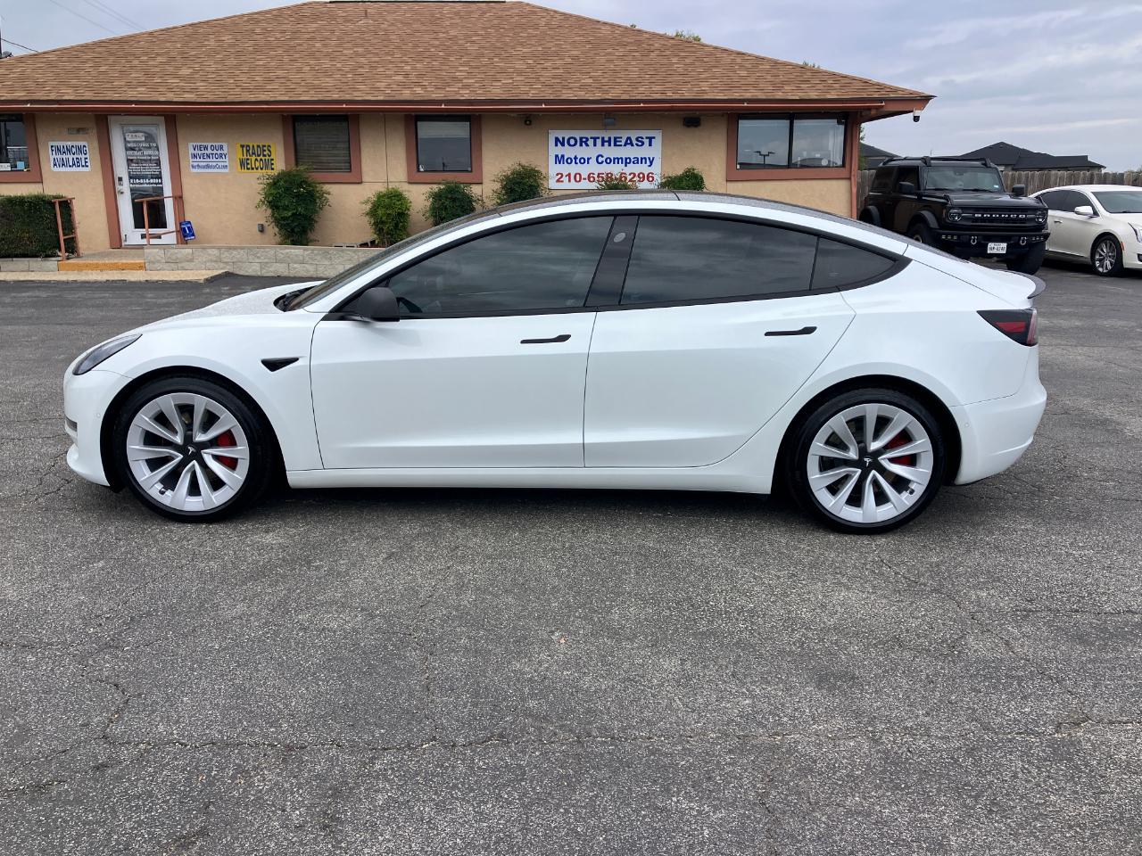 Tesla Model 3  2021
