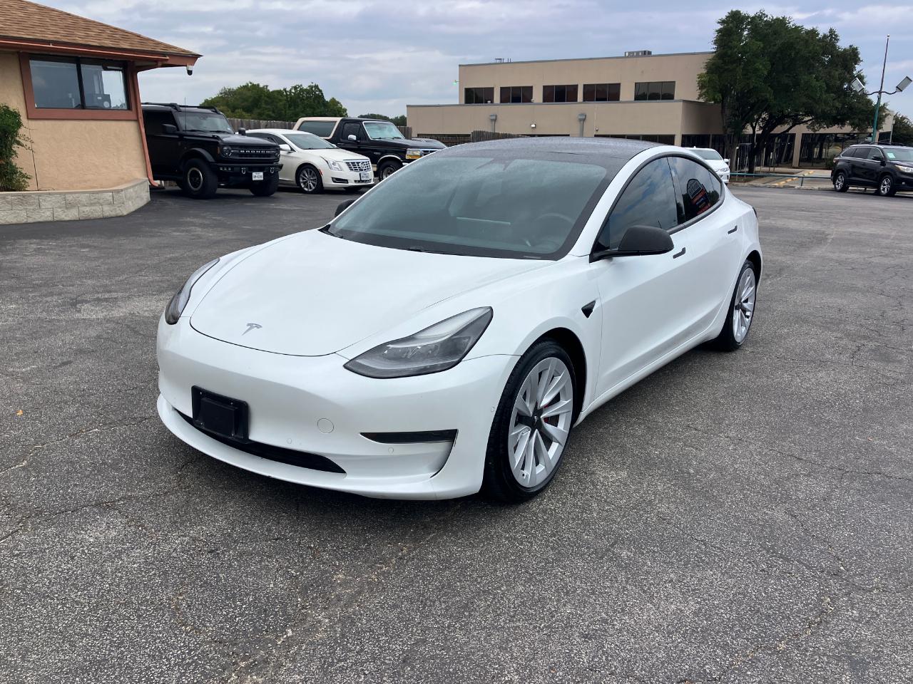 Tesla Model 3  2021