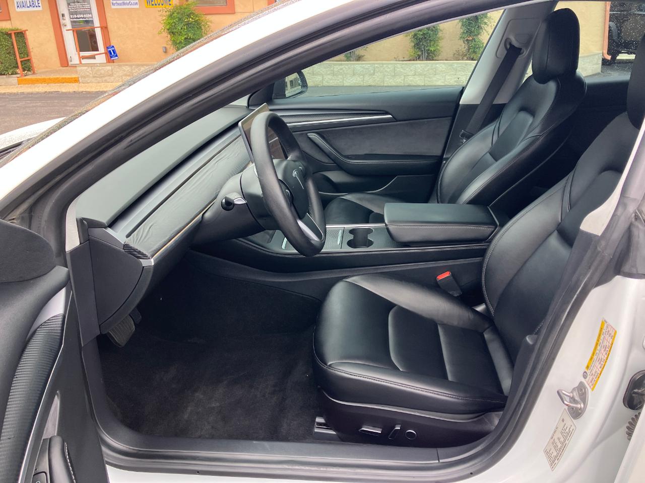 Tesla Model 3  2021