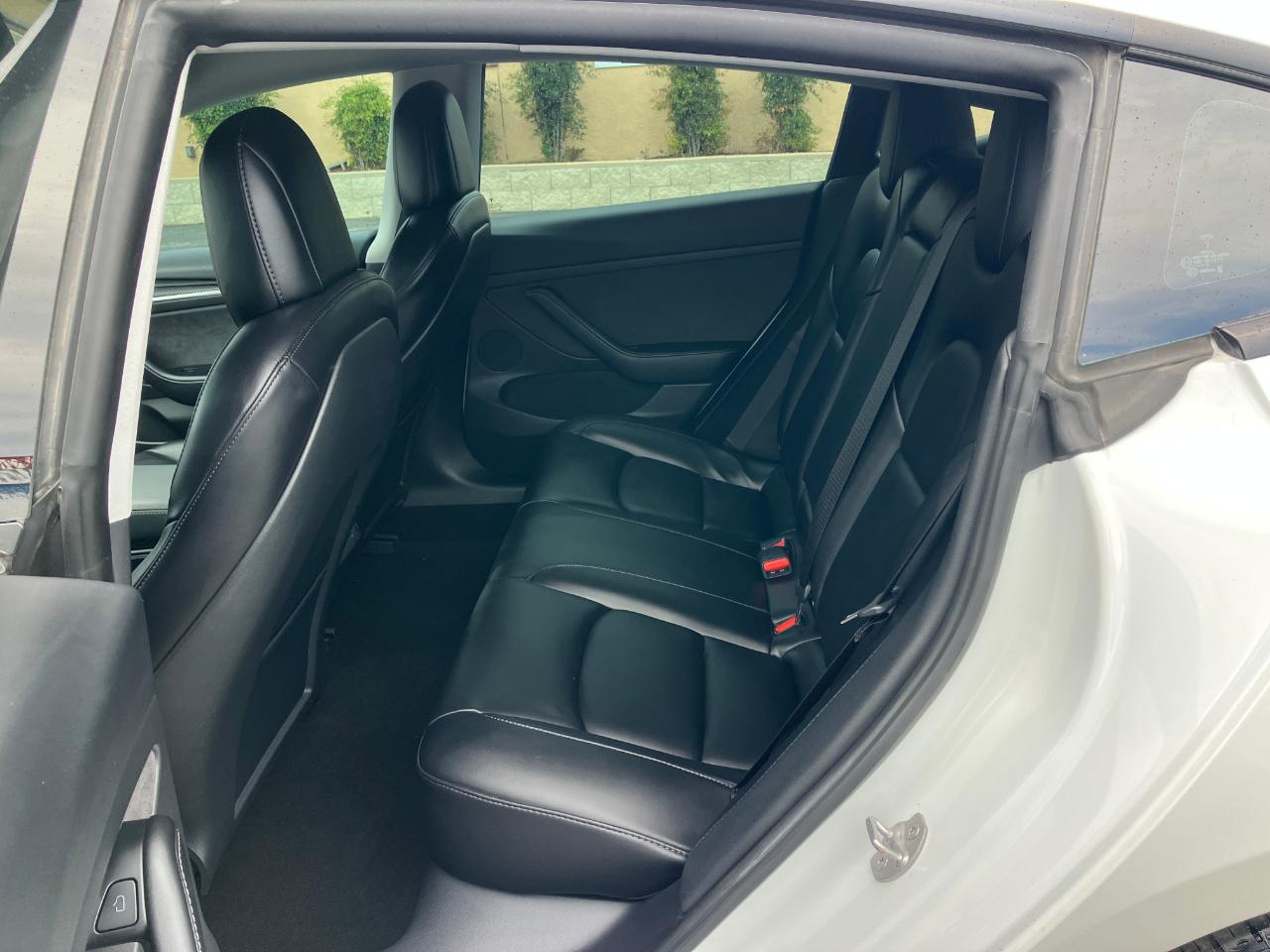 Tesla Model 3  2021