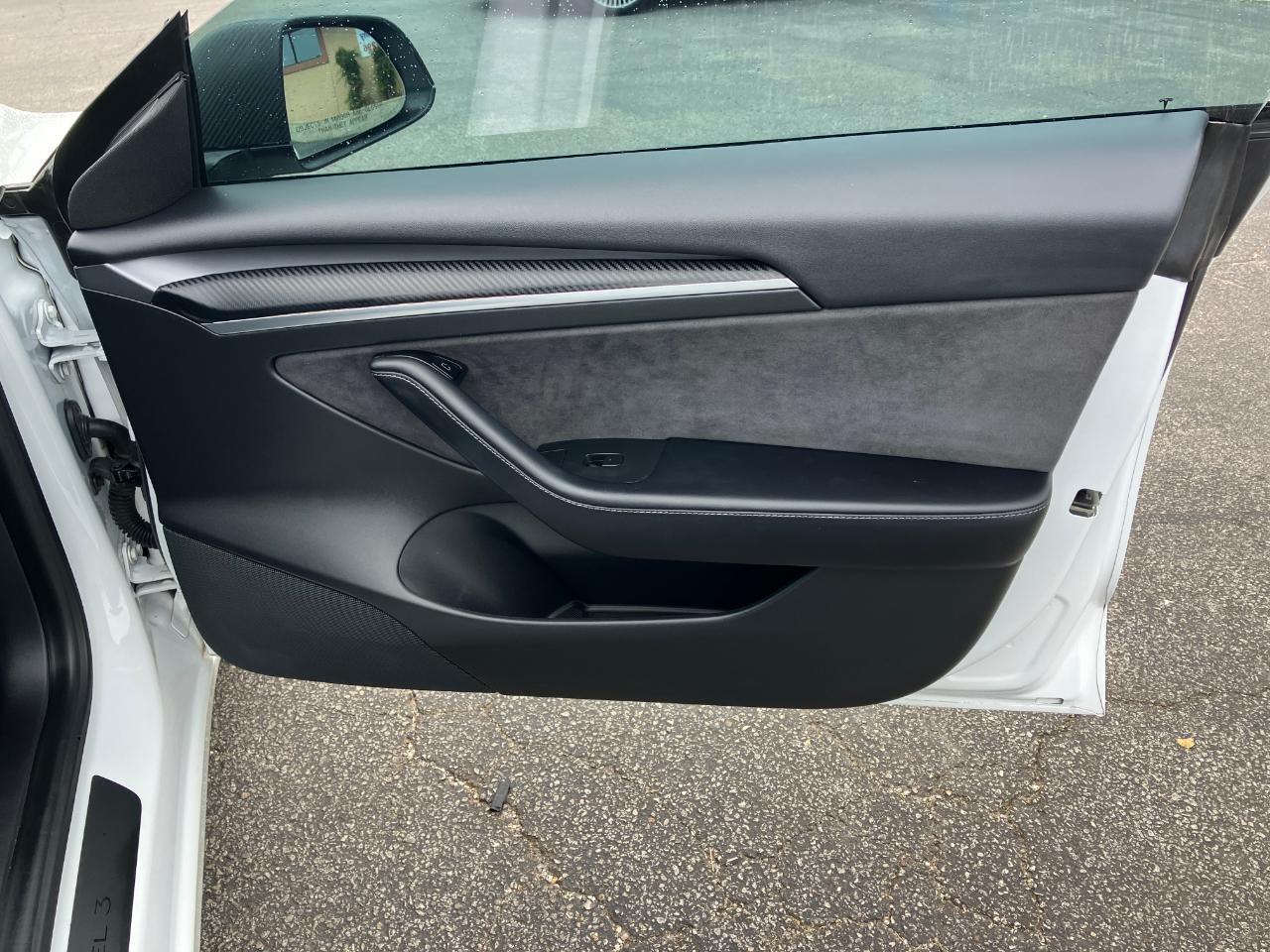 Tesla Model 3  2021