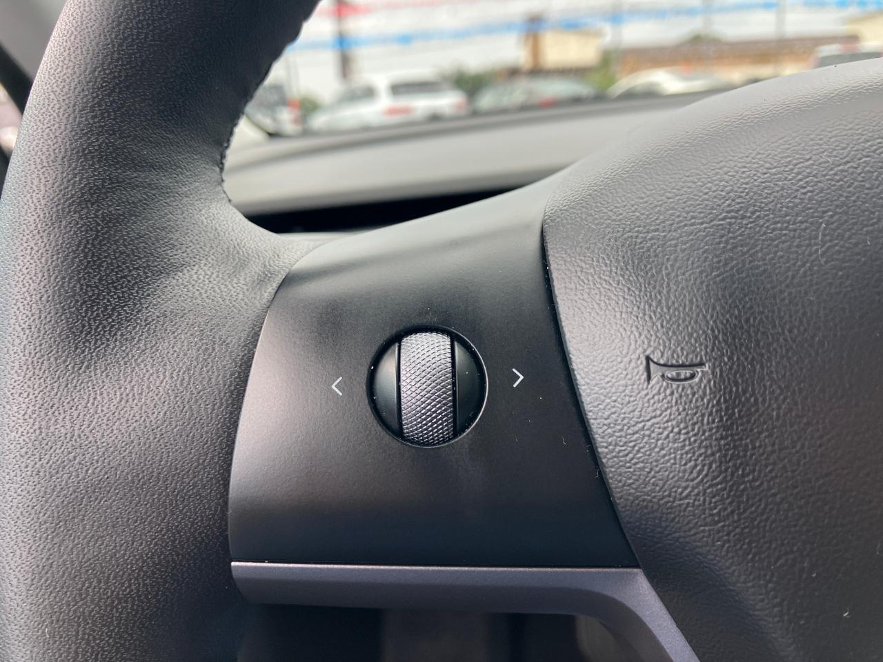 Tesla Model 3  2021