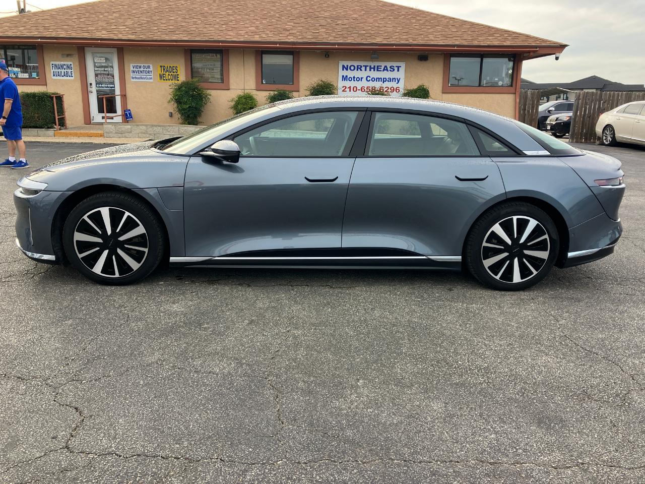 Lucid Air Touring 2025