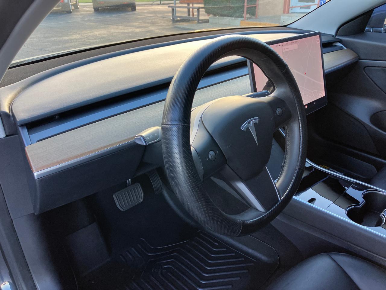 Tesla Model 3 Standard Range Plus 2020
