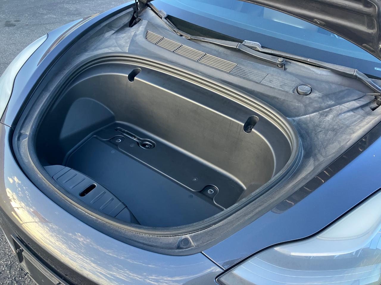 Tesla Model 3 Standard Range Plus 2020