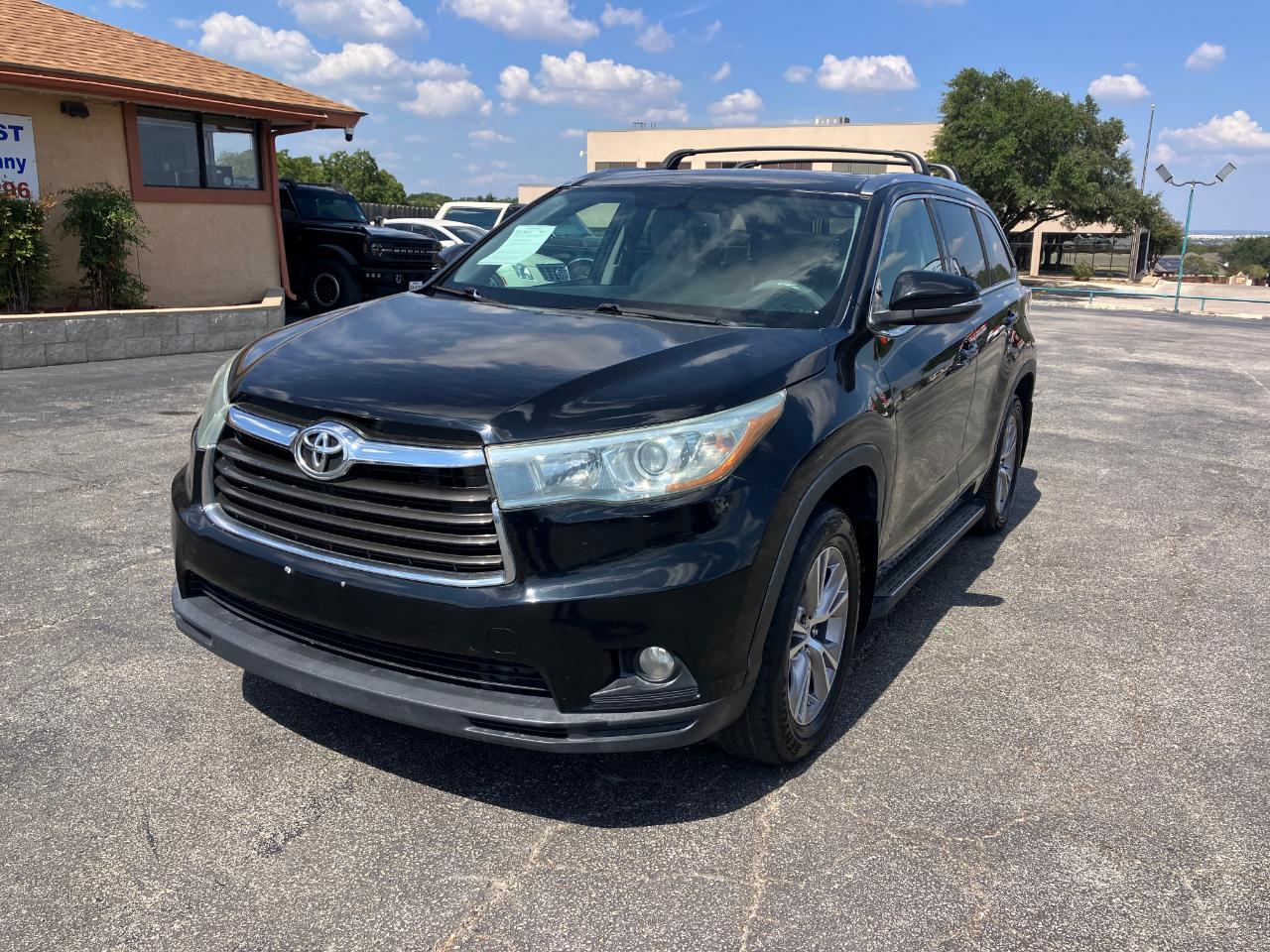 Toyota Highlander XLE FWD V6 2015