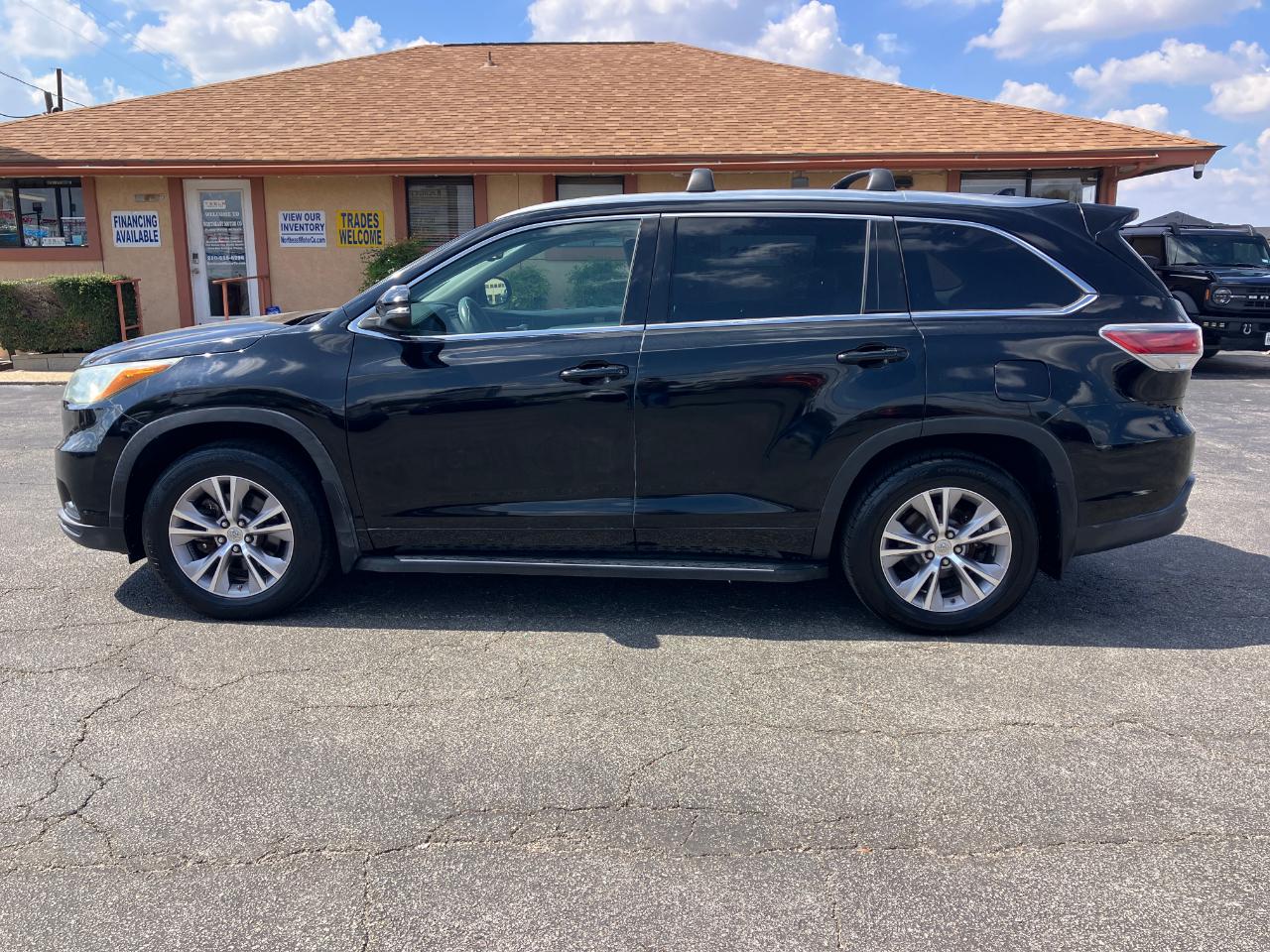 Toyota Highlander XLE FWD V6 2015