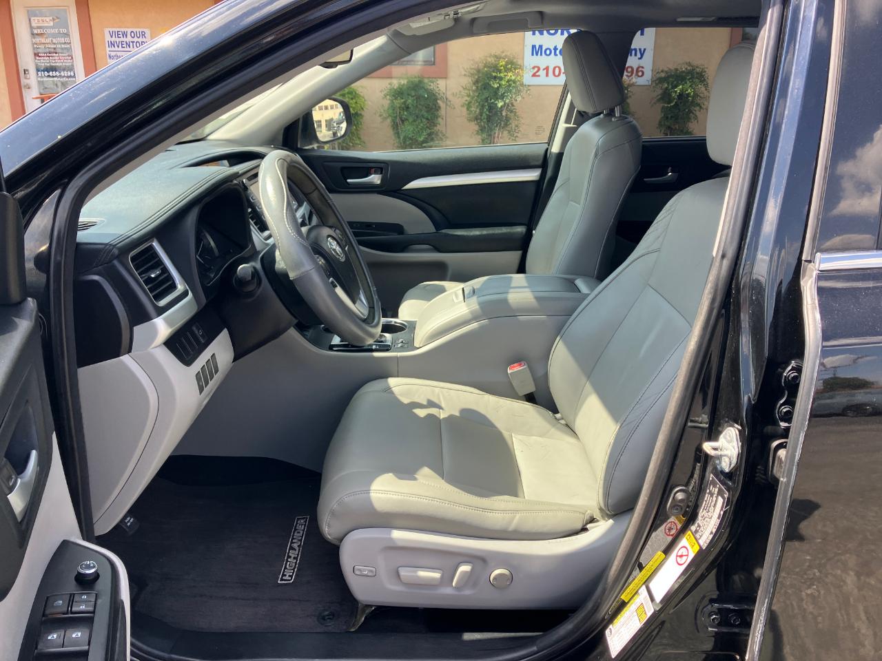 Toyota Highlander XLE FWD V6 2015