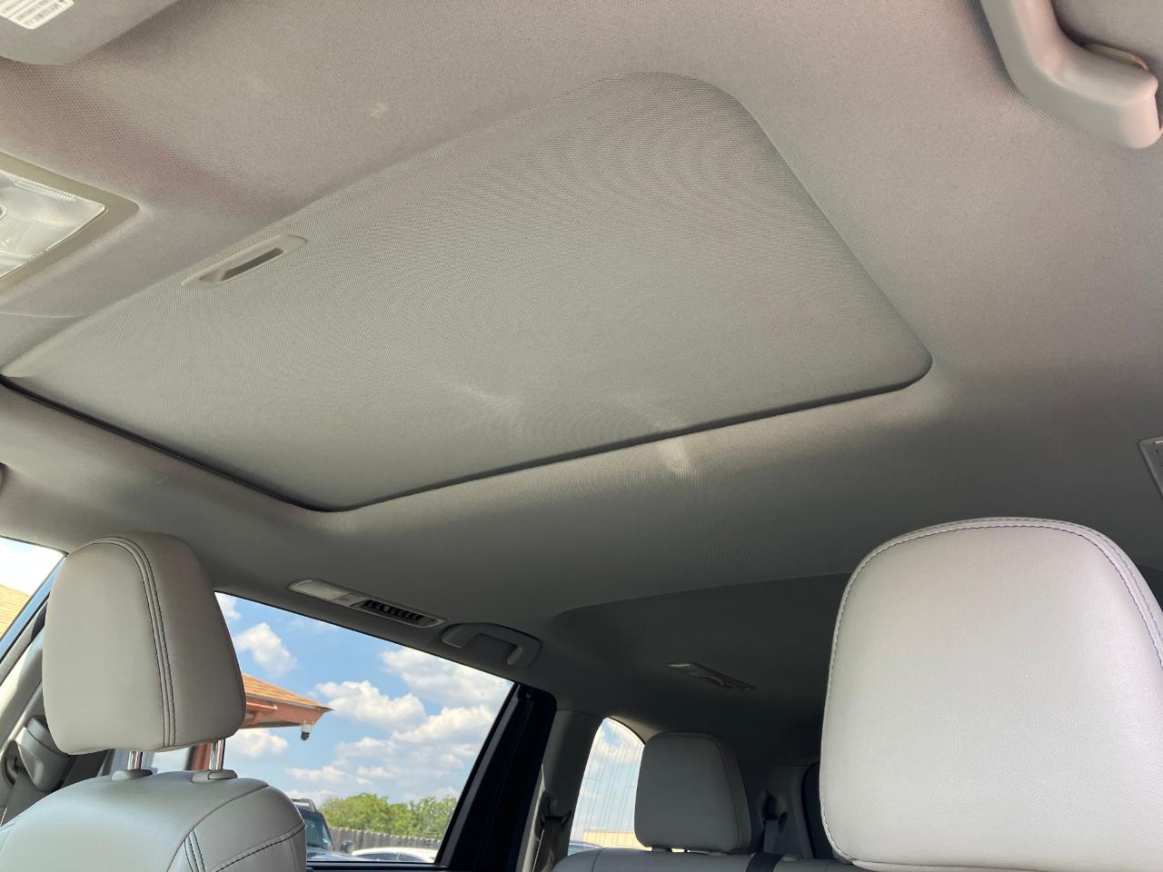 Toyota Highlander XLE FWD V6 2015