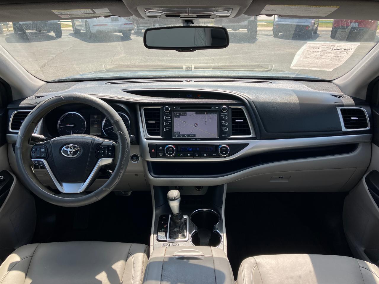 Toyota Highlander XLE FWD V6 2015