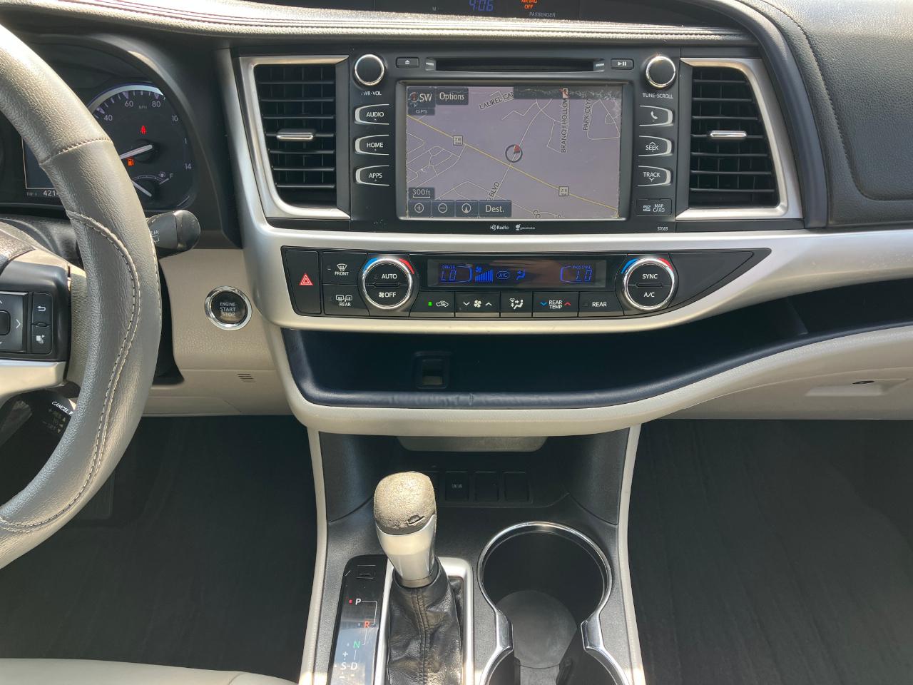 Toyota Highlander XLE FWD V6 2015