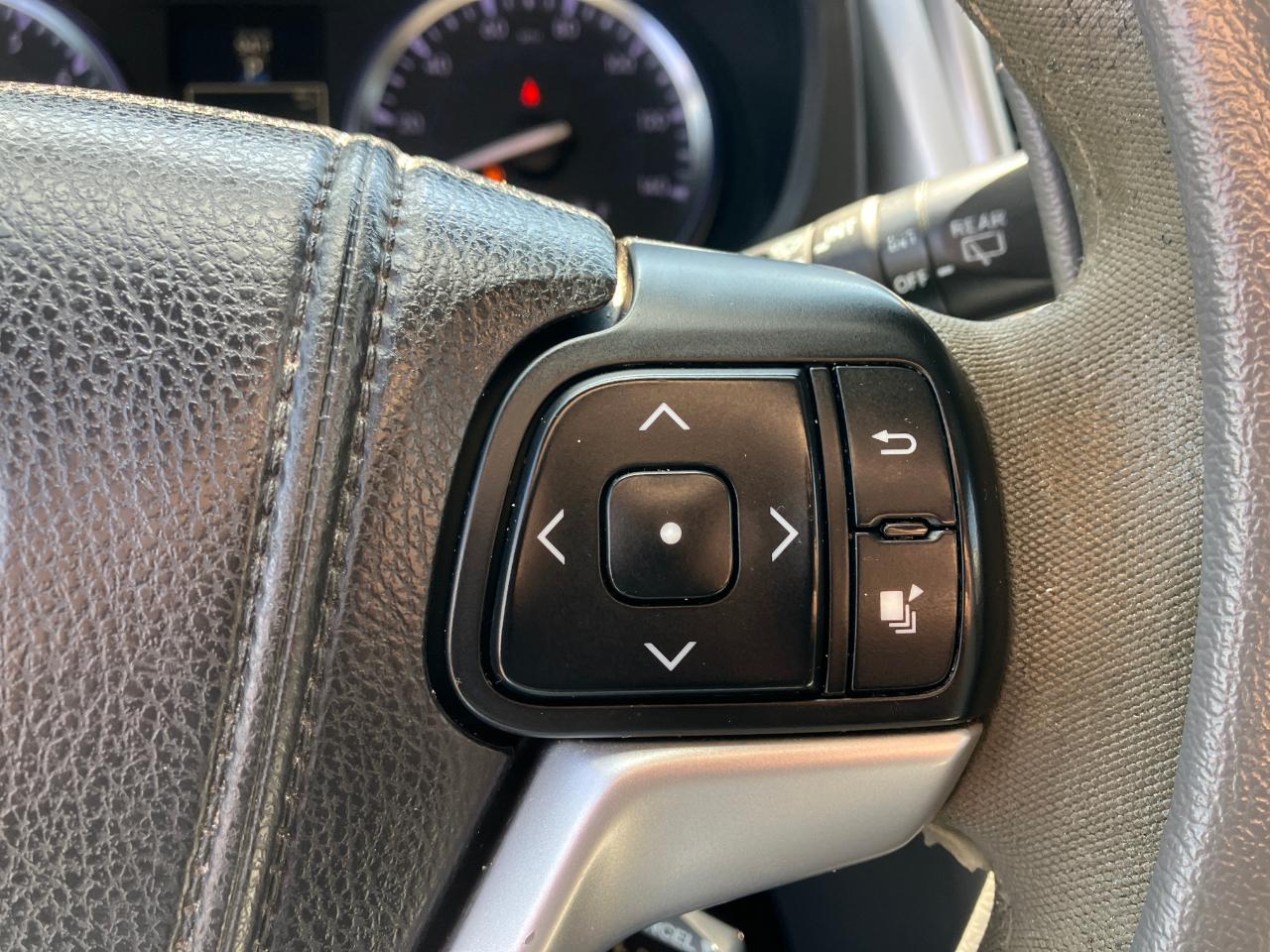 Toyota Highlander XLE FWD V6 2015