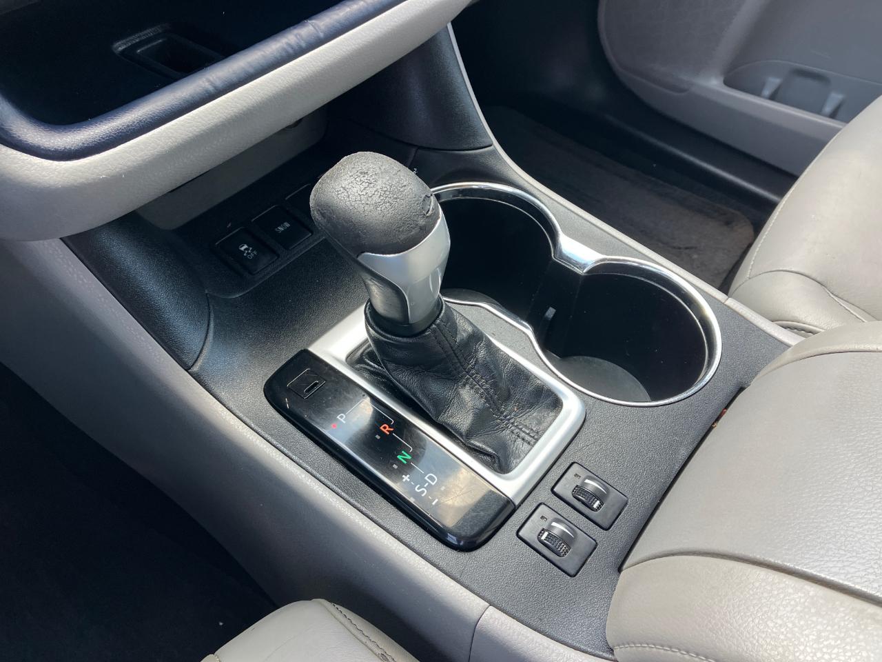 Toyota Highlander XLE FWD V6 2015