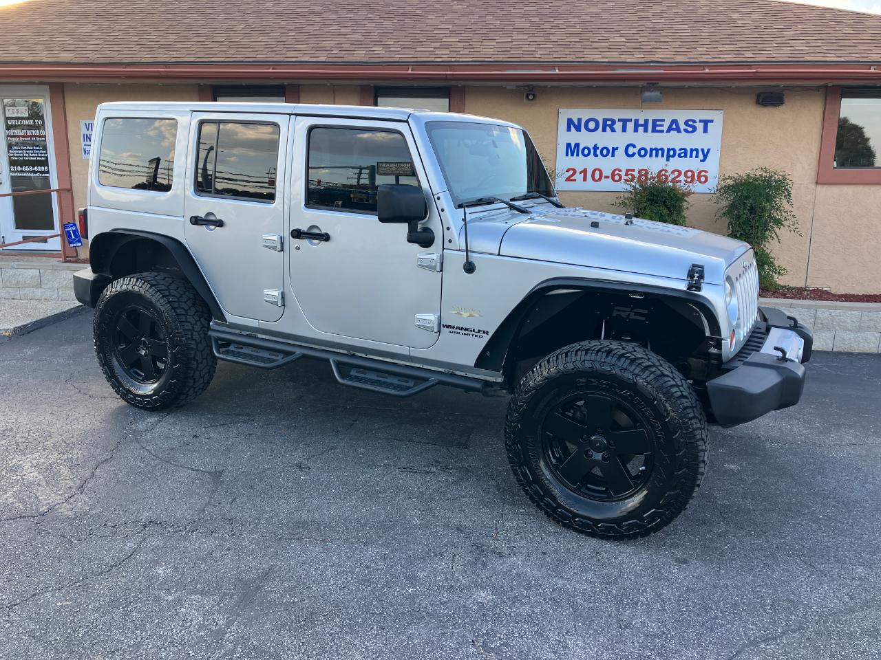 Jeep Wrangler Unlimited Sahara 4WD 2012
