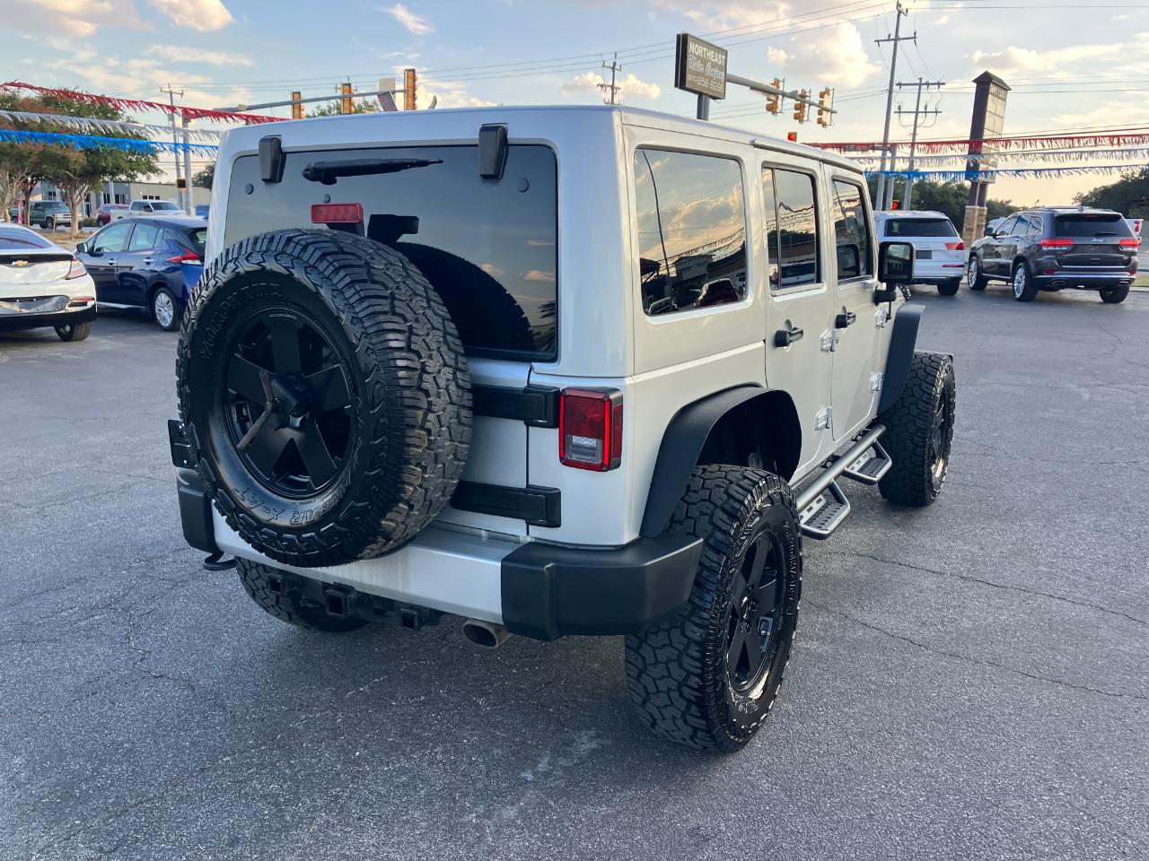 Jeep Wrangler Unlimited Sahara 4WD 2012